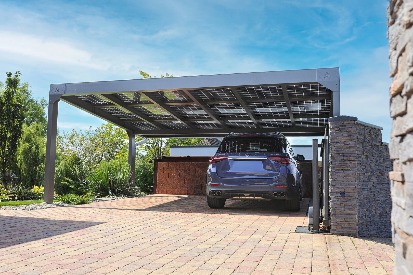 carport-solar-premium-2-065ee03b-1920x1080-0